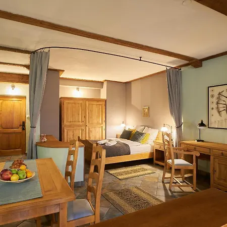 Vincent Oldtown 公寓 *